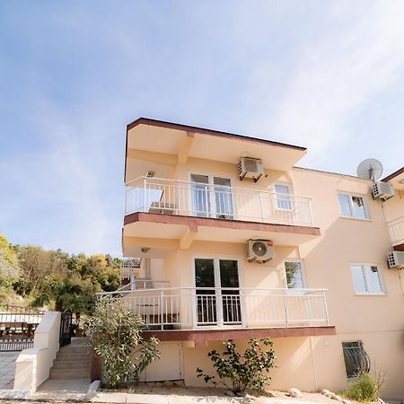 Villa Katharina Utjeha Exterior photo